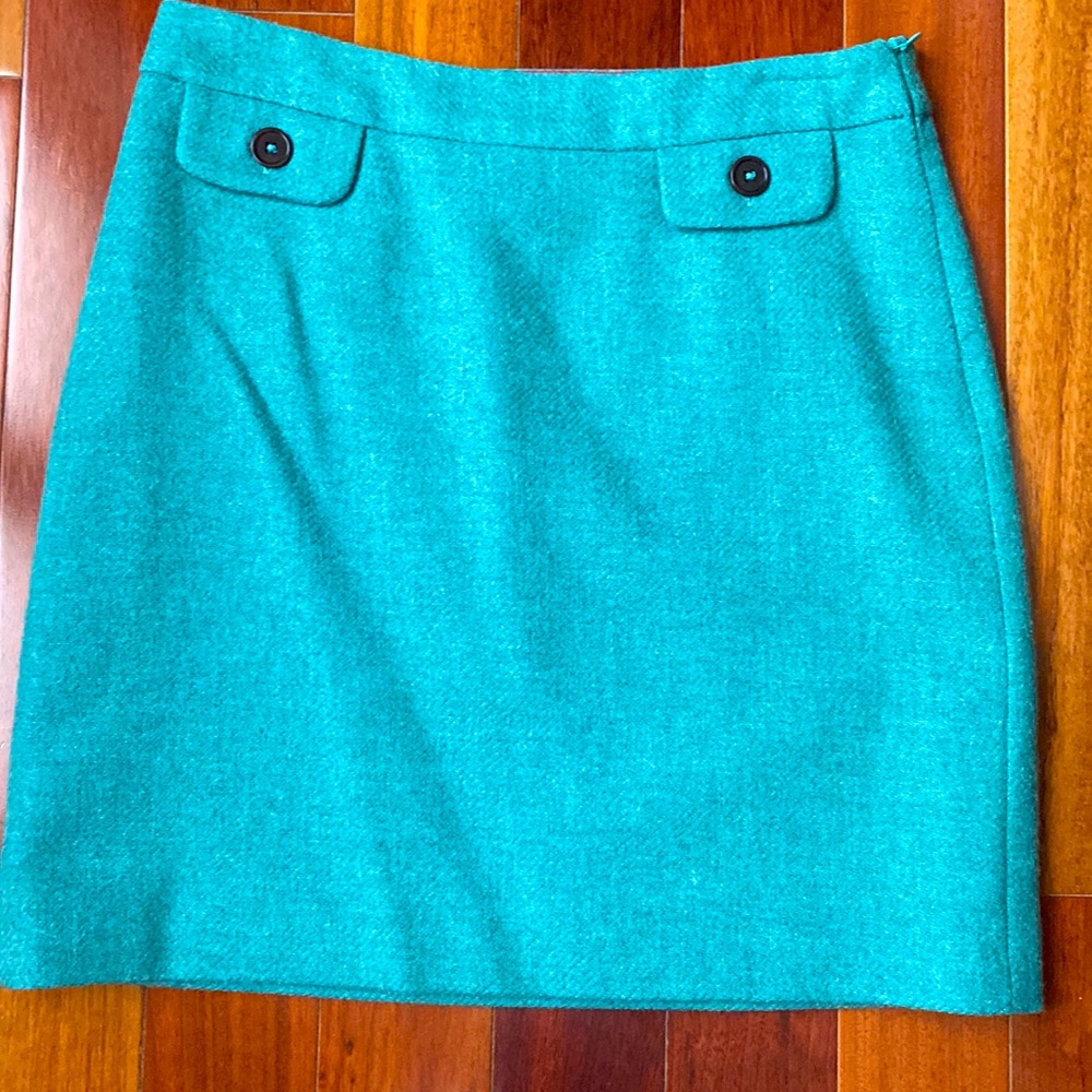 Biden wool fully lined mini teal skirt size 10 fits more like a 6